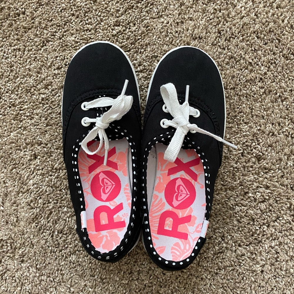 Girls shoes